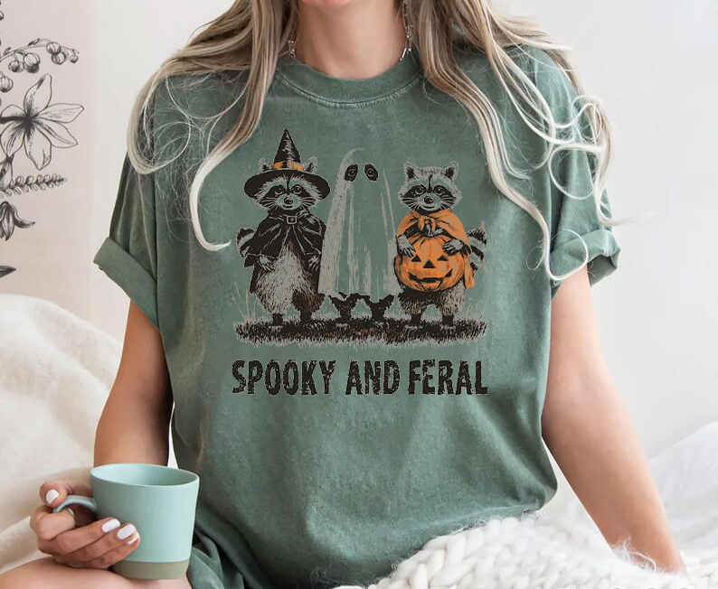 Retro Ghost Wild Raccoon Print, Halloween T-shirt
