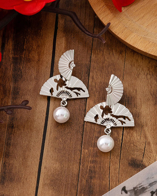 Vintage Fan Pearl Earrings